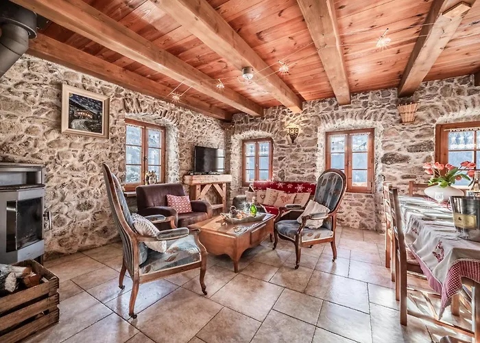 La Ferme De La Vora Domek alpejski Châtel
