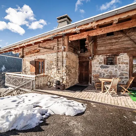 La Ferme De La Vora シャレー シャテル