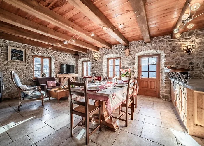 La Ferme De La Vora * Châtel